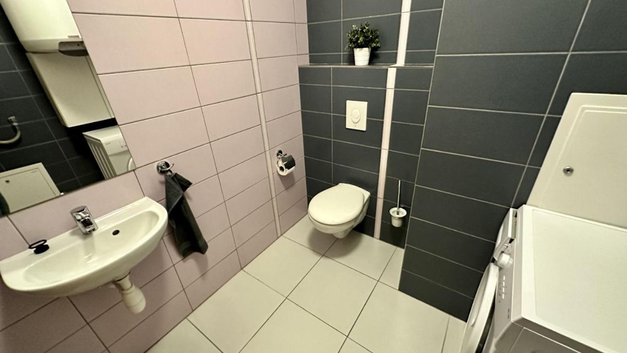 Ubytovani Trebon - Apartmany Rozmberk, Svet A Bastyr Екстер'єр фото