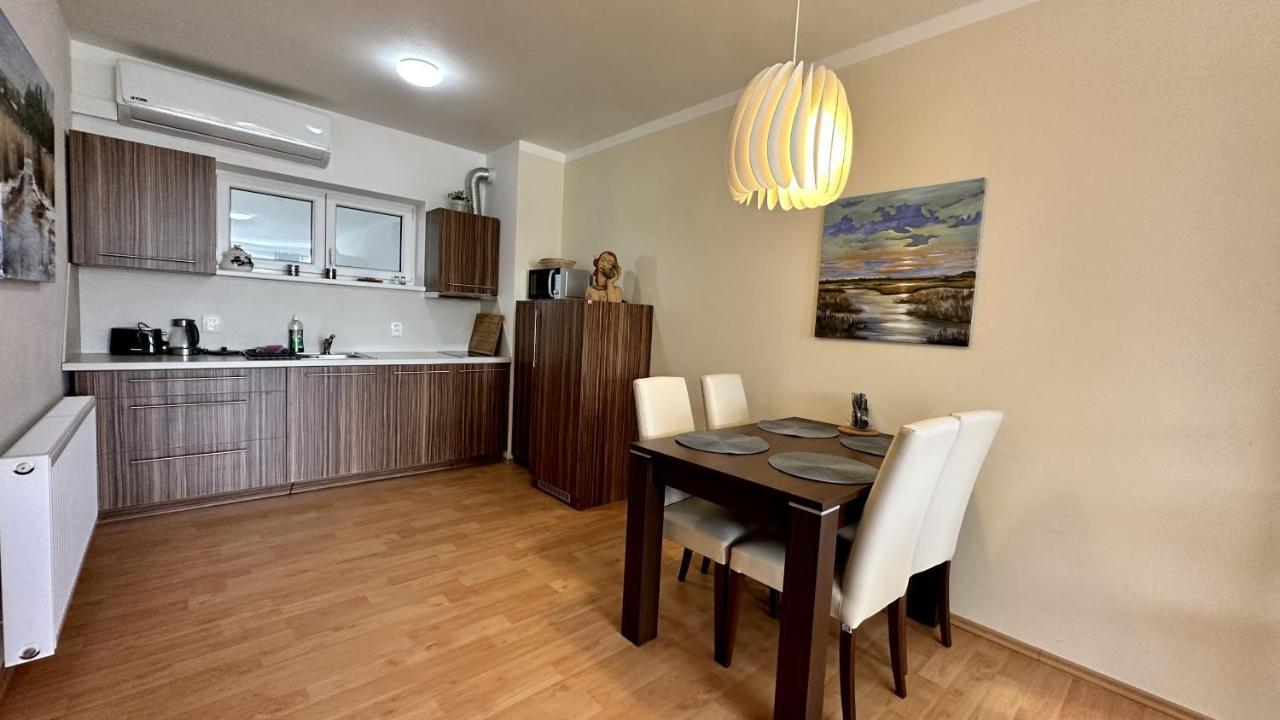 Ubytovani Trebon - Apartmany Rozmberk, Svet A Bastyr Екстер'єр фото